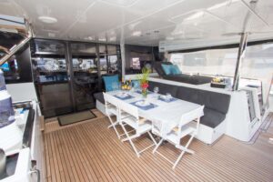 Jan's Felion cockpit and lounge