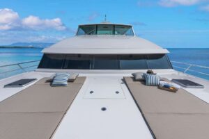 Foredeck loung on Seaglass 74